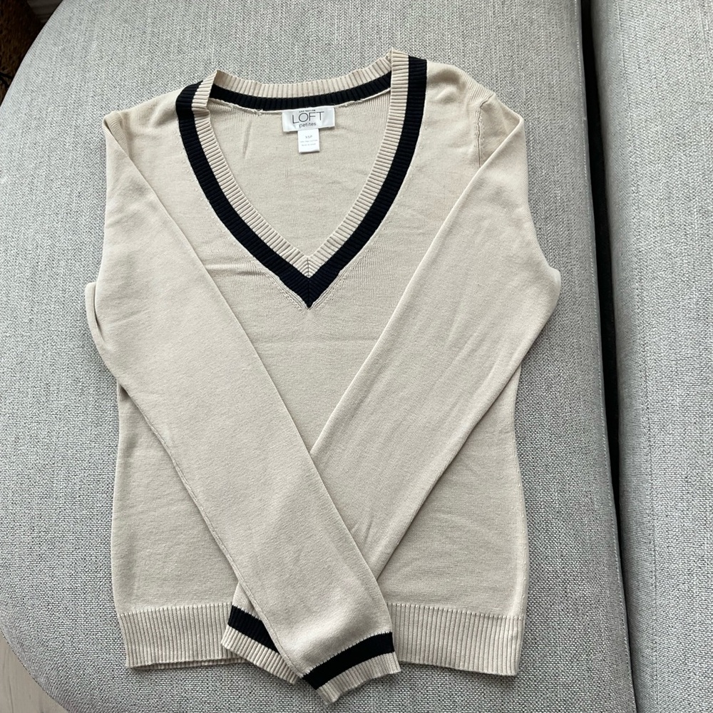 New LOFT Women's Beige V-Neck Sweater with Black Trim XSP